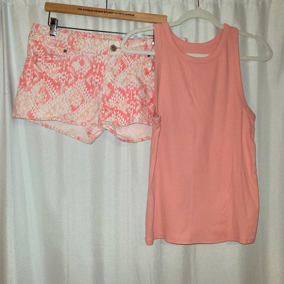 Plus size Levis shorts - Picture 9 of 10